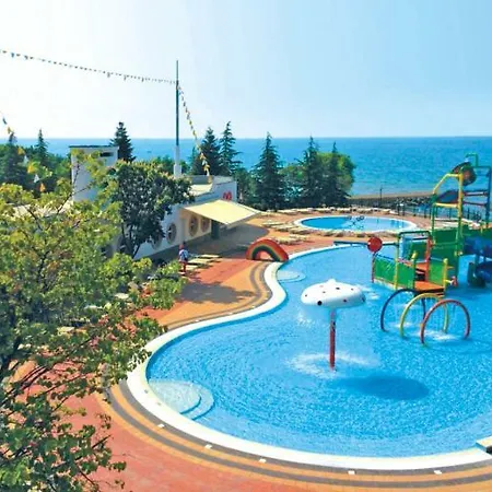 Хотел Dreams Sunny And 4*